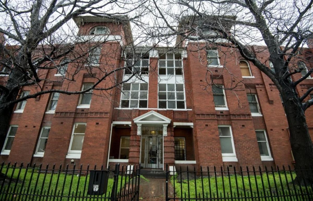 Fawkner Mansions Heritage Hotel Melbourne Exterior foto